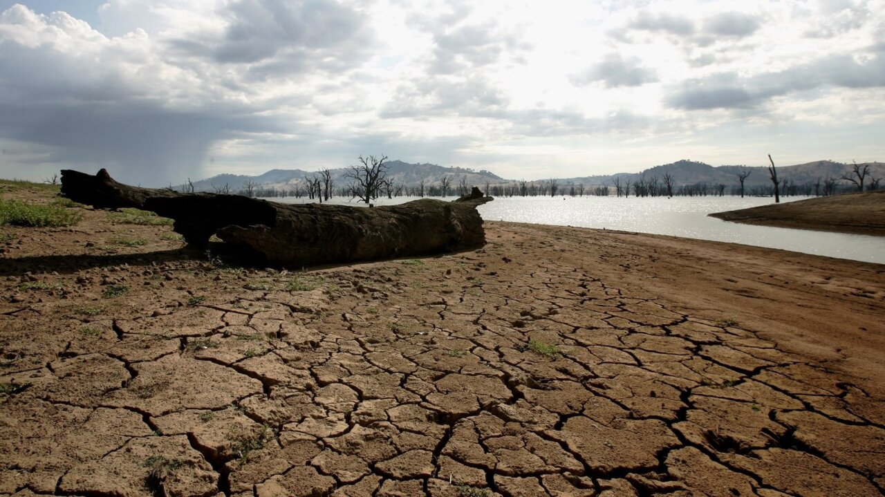 Murray Darling plan 'puts the environment before people'