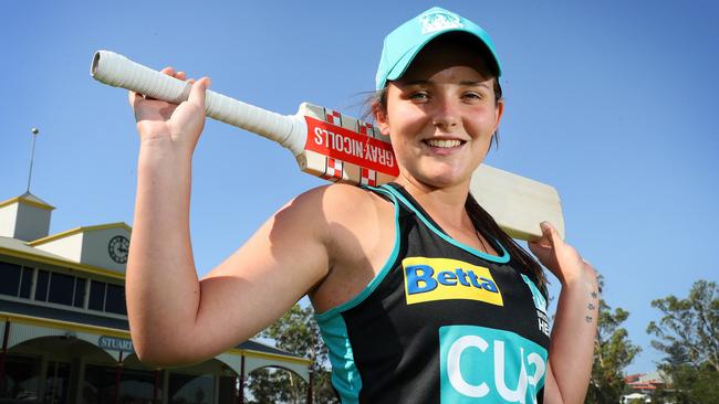 Brisbane Heat player Amelia Kerr yesterday at training. Photographer: Liam Kidston.