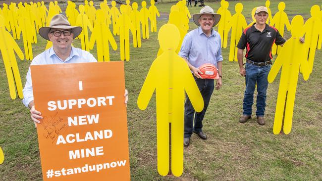 Keith Pitt, Resources Minister, Ian MacFarlane and Michael Hartin, CFMEU rep. Meeting at Oakey Showgrounds regarding Acland mine. Saturday. 25th Oct 2020