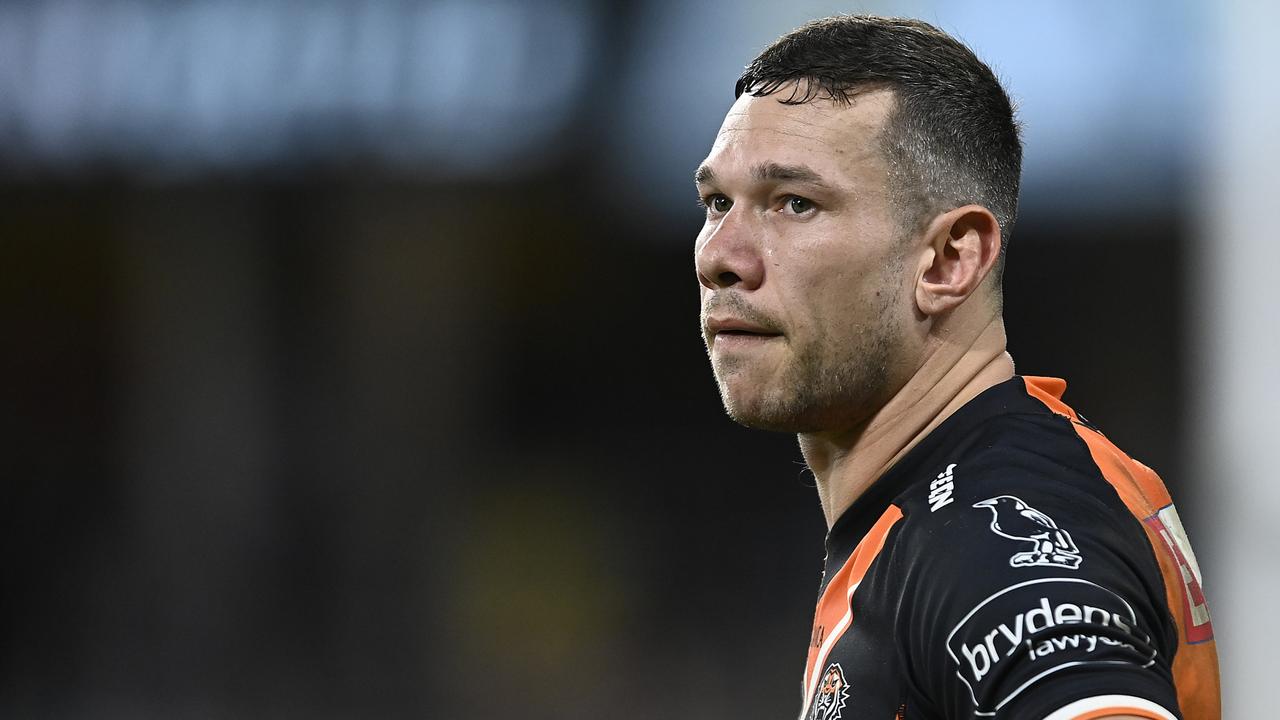 Tigers veteran suffers horror injury in pre-season clash