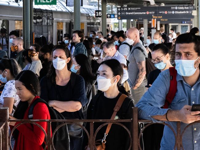 Crowded platforms are common these days. Picture: NCA NewsWire / James Gourley