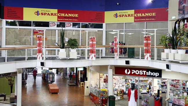 Empty shops were not enough to encourage landlords to rent shops for free.