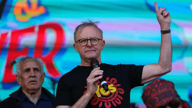 Anthony Albanese addresses the crowd wearing a Yes T-shirt at Shepparton Showgrounds in October.