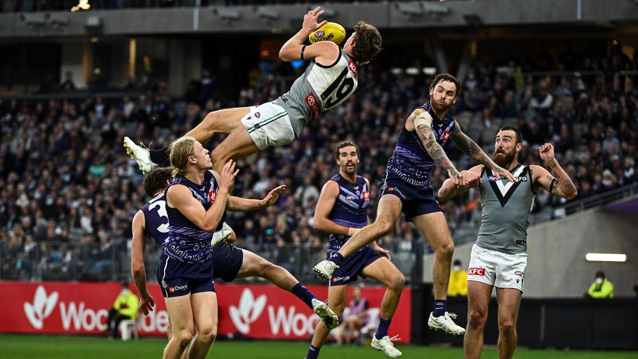 Mitch Georgiades won the Mark of the Year in 2022 with this grab. Picture: Daniel Carson/AFL Photos via Getty Images