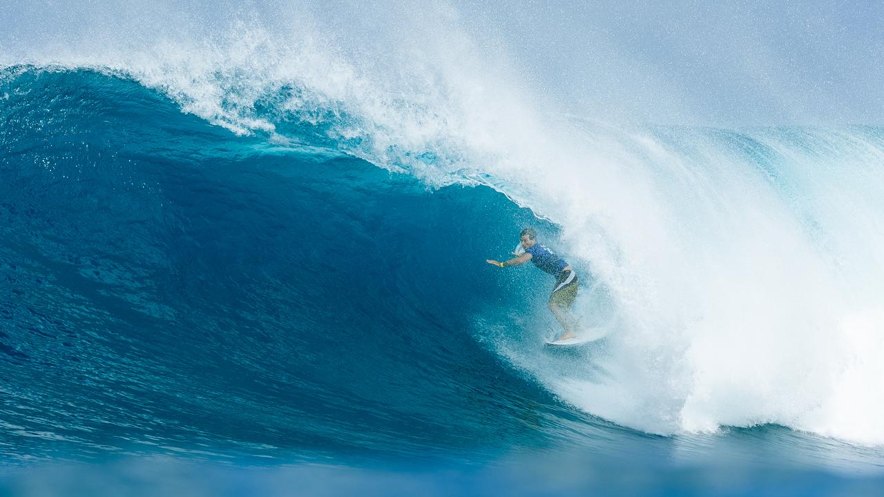 Jack Robinson on his way to victory in Hawaii (Photo by Brent Bielmann/World Surf League)