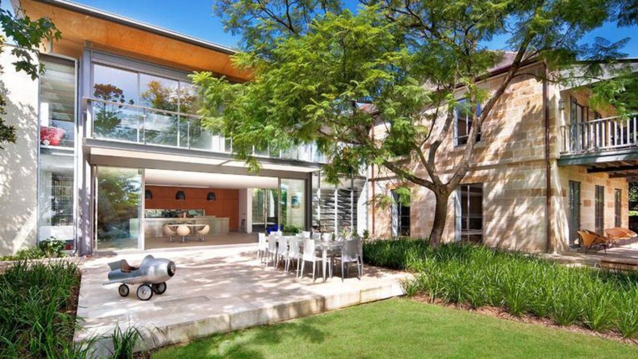 Cate Blanchett's former Hunters Hill home has sold for a $750,000 loss.