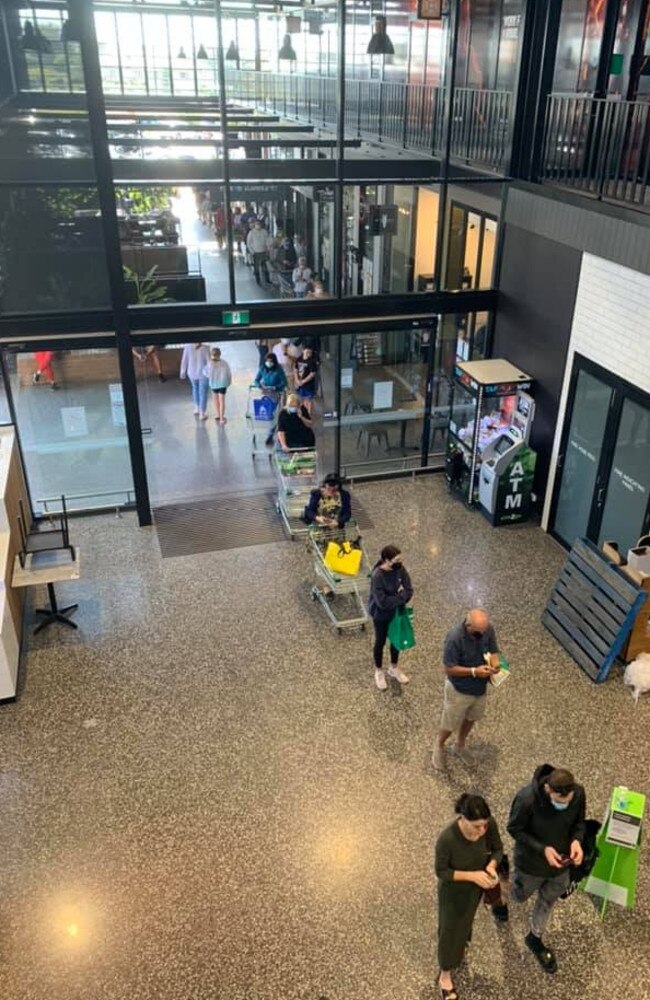 A long line up of people at a supermarket in Hamilton. Photo: Facebook