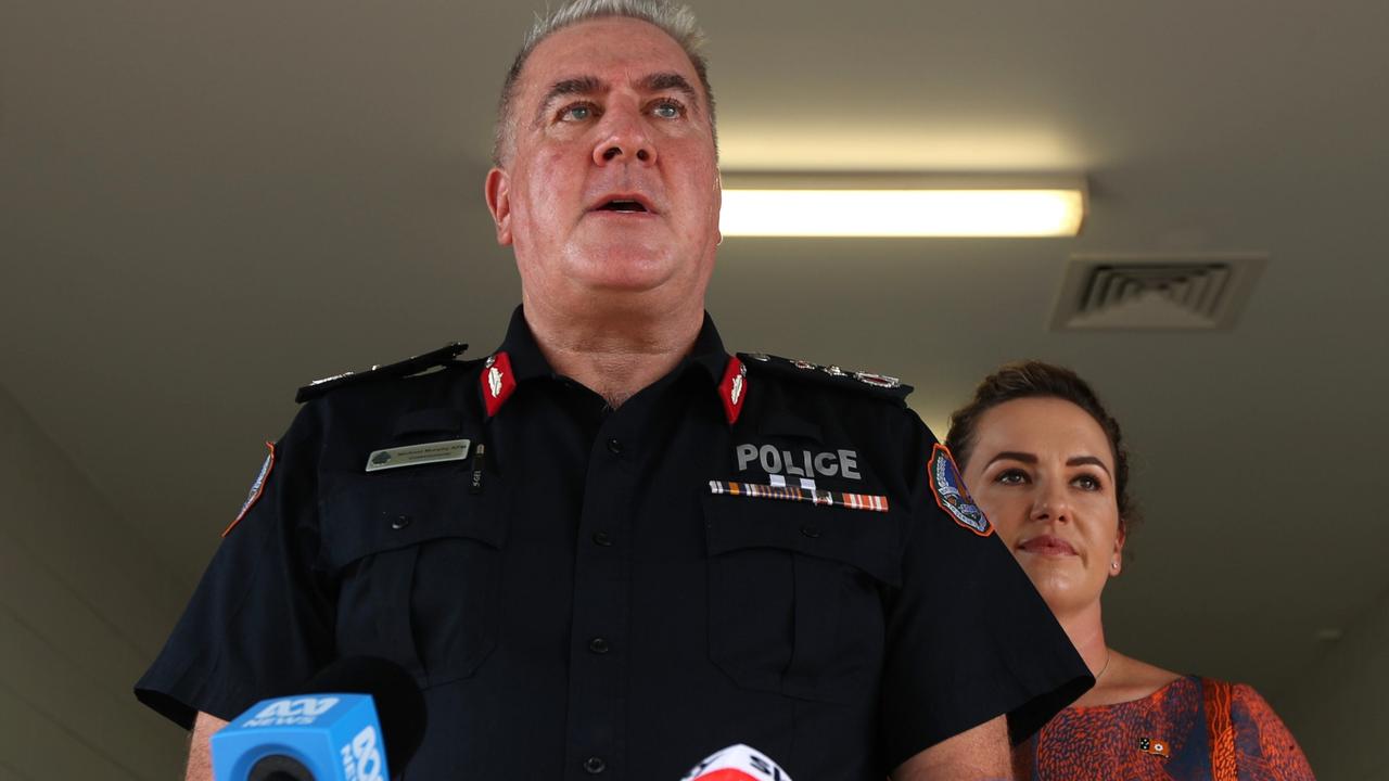 Police call on NT’s top cop to quit