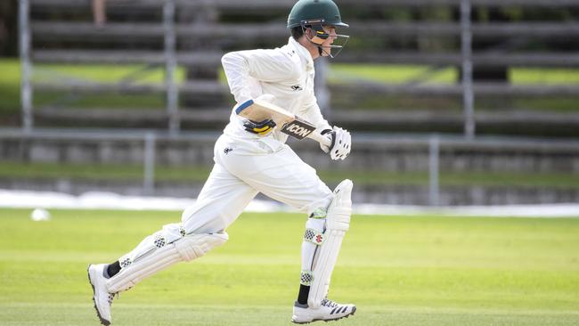 Jack Wilson running between the wickets.(AAP Image/Richard Walker)