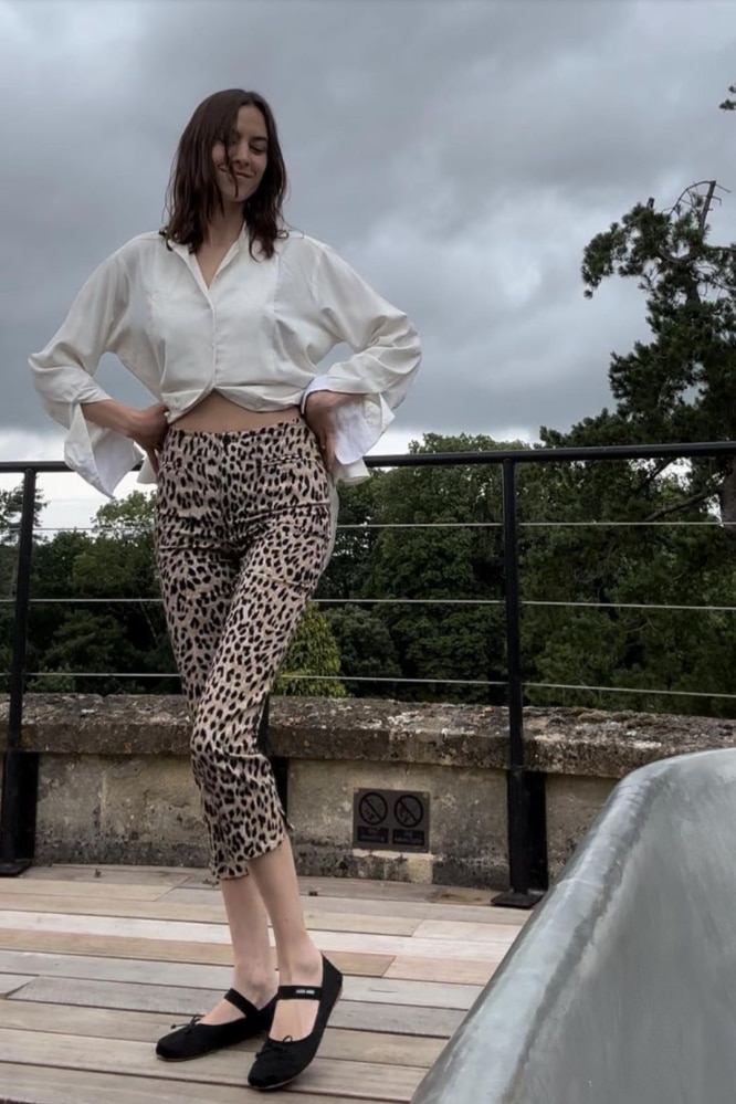 Alexa Chung joins Gigi Hadid in the capri pants club - Vogue Australia