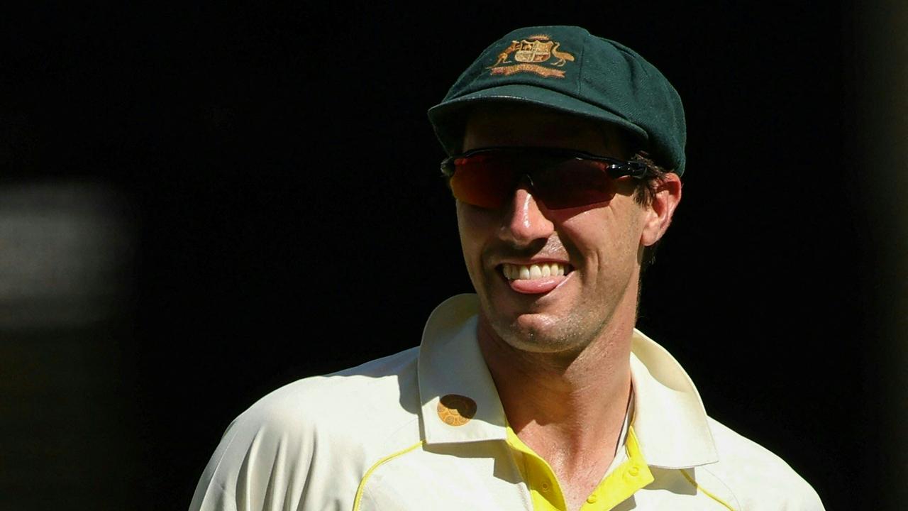 Australia's captain Pat Cummins reacts during the 3rd day of the first Test cricket match between Australia and the West Indies at Perth Stadium on December 2, 2022. (Photo by COLIN MURTY / AFP) / -- IMAGE RESTRICTED TO EDITORIAL USE - STRICTLY NO COMMERCIAL USE --