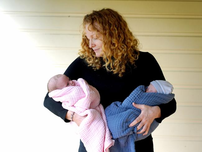 ***NOTE BABY'S HAVE DIFFERENT SURNAME TO THE MUM, PLEASE JUST USE FIRST NAMES FOR THE BABIES*** , lawyer Elizabeth Medland, from Clunes in the Byron Bay hinterland, gave birth to twins on July 1 at the Gold Coast., With Twins William in blue and Victoria in pink , “ I had a serious post-partum haemorrhage following my Caesarian and was in hospital for a week, Ms Medland told the Daily Telegraph. “My twins were born small and spent a week in special care nursery., , Picture: Michael Sainsbury,