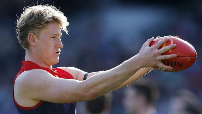 NCA . MELBOURNE, AUSTRALIAÃ July 7 , 2024.  AFL Round 17. Melbourne vs West Coast Eagles at the MCG.    Jacob van Rooyen of the Demons  lines up for goal during the 3rd qtr.     . Pic: Michael Klein