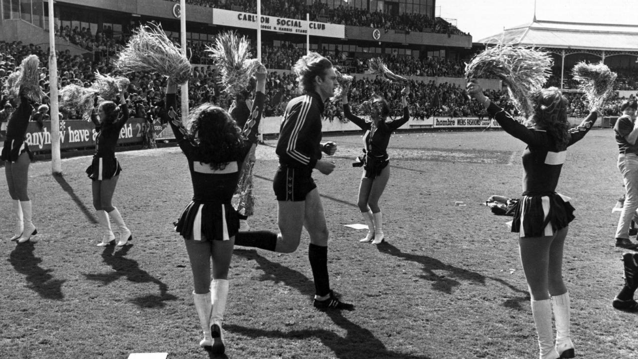 The Bluebirds welcome Carlton players on to the field in the 1980s.