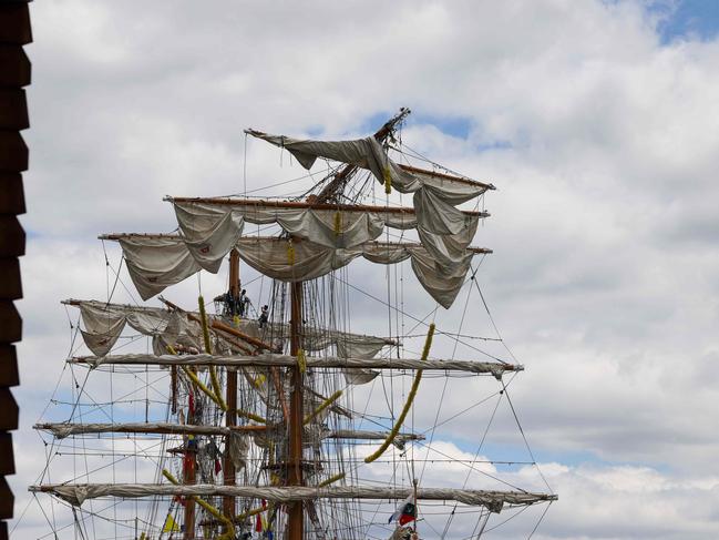 The damaged masts of the ship as it sits moored in lower Manhattan. Picture: Getty Images via AFP