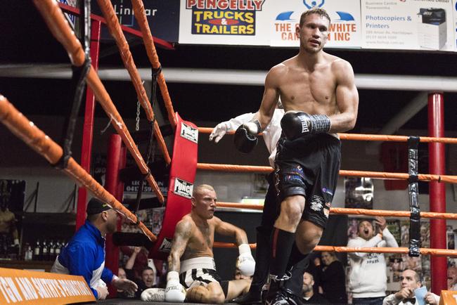 Steve Spark (right) fights Mick Whitehead as part of Locked Down Lights Up at Smithys TGW Gym, Saturday, July 11, 2020. Picture: Kevin Farmer