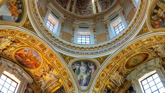 It isn’t difficult to surrender to feelings of awe and gratitude when I’m gazing up at Michelangelo’s Sistine Chapel ceiling. 