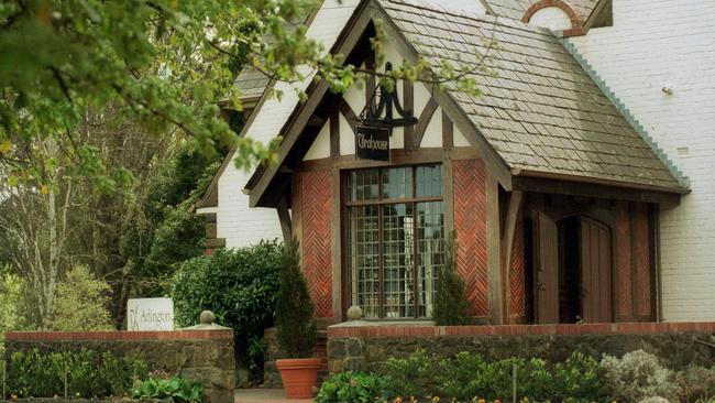 The Tea House in Wattle Park, Burwood in 2002.