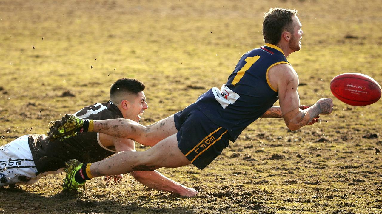 Country footy Paul Barnard signs former Doutta Stars for Tatura