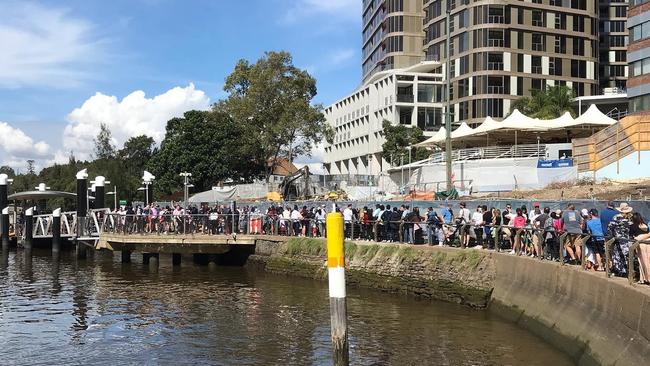 Long queues for the ferries on Saturday. Picture: Patty Jansen/Instagram