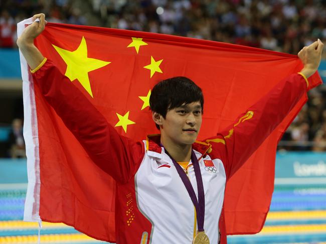 Sun Yang breaks the world record to win the men’s 1500m freestyle final at the 2012 London Olympics.