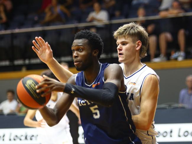 Victoria's AJ MAgbegor in action during the quarter-finals at the Under-20 National Championships. Picture: Kym West