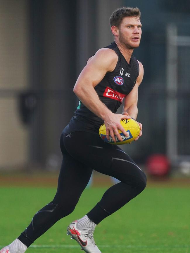 Taylor Adams is one of only four players with six hundreds in KFC SuperCoach to Round 6.