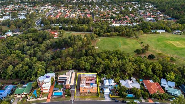 14 Ashley Rd, Chermside West