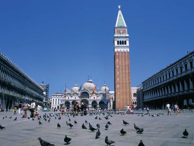 Venice St Marks Square - scenic travel tourism buildings o/seas birds pigeons