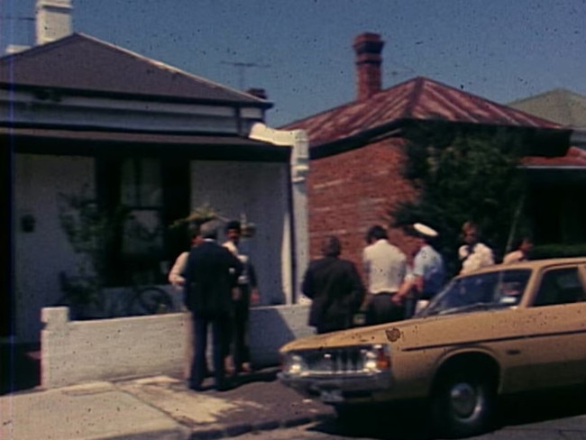 Police at the scene in Easey Street in 1977. Picture: ABC News