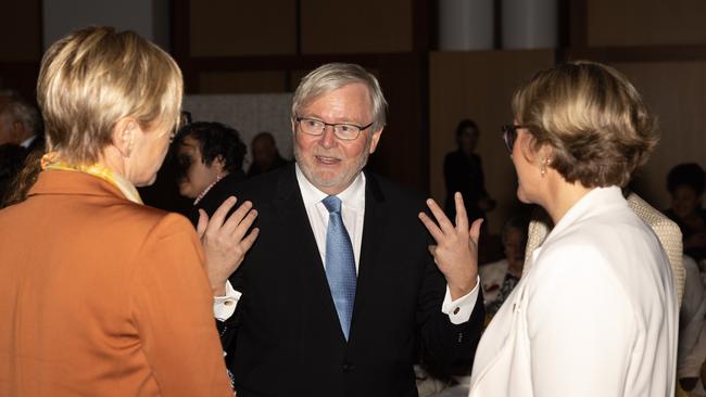 Former PM, Dr Kevin Rudd, speaks with teal MPs at a National Apology anniversary breakfast.