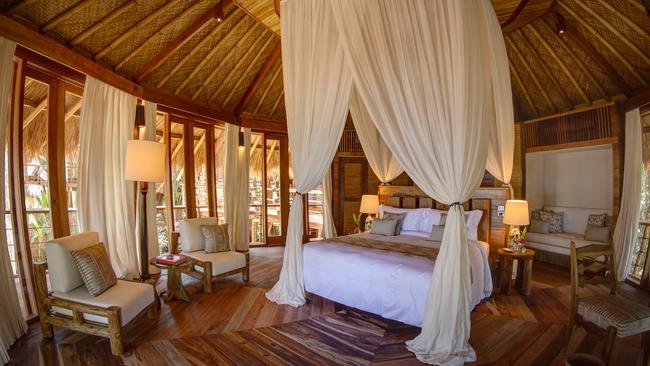 Mamole Treehouse Nihiwatu