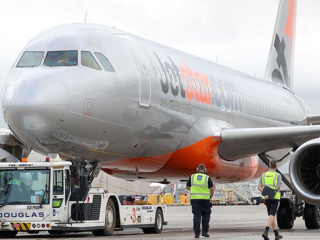 MELBOURNE,AUSTRALIA-NewsWire Photos NOVEMBER 23, 2020 : Borders around Australia begin to open up again during COVID-19. The first Jertstar flight to Sydney taxis for take off at Melbourne Airport. Picture : NCA NewsWire / Ian Currie