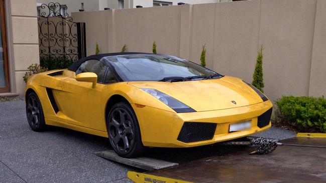 A yellow Lamborghini seized in raids on a person allegedly connected to Tse Chi Lop.