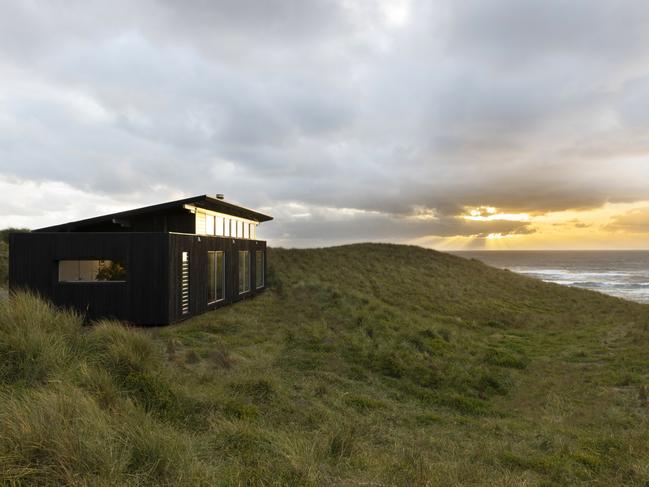 Kittawa Lodge is an off-grid luxury retreat with stunning views of Bass Strait.