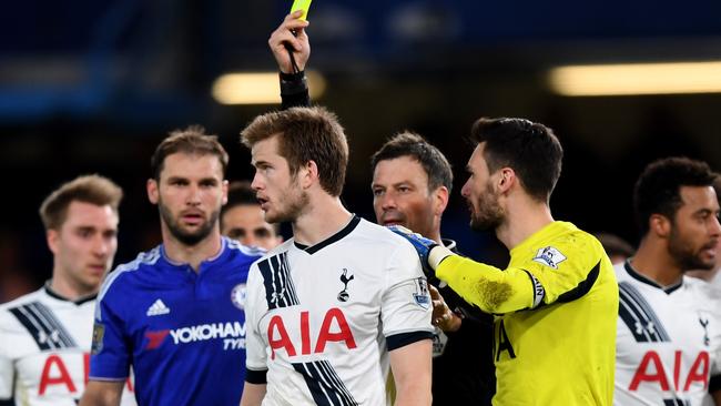 Referee Mark Clattenburg in Chelsea v Spurs.