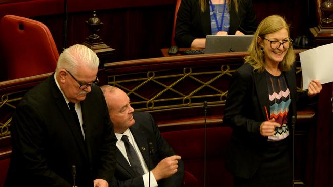 MELBOURNE, AUSTRALIA - NewsWire Photos DECEMBER 02, 2021: Reason Party's Fiona Patten, Jeff Bourman from Shooters Fishers and Farmers Party Victoria and Transport Matters Party's Rodney Barton vote in the Legislative Council at Parliament House in Melbourne. Picture: NCA NewsWire / Andrew Henshaw