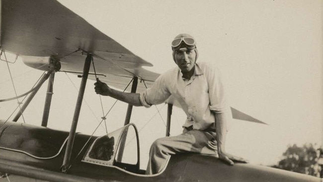 Aviator Jim Broadbent gets ready for take-off on September 2, 1931. Picture: Jack Buscall; National Library of Australia