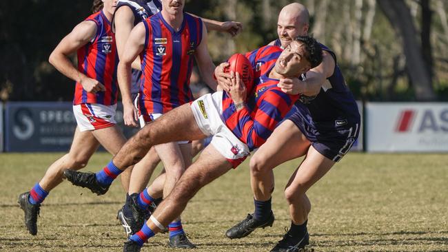 MPFNL: Action from the clash between Edithvale-Aspendale and Rye. Picture: Valeriu Campan