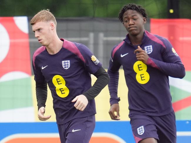 England's Cole Palmer and Kobbie Mainoo during a training session at the Spa & Golf Resort Weimarer Land in Blankenhain, Germany. Picture date: Thursday June 27, 2024. (Photo by Adam Davy/PA Images via Getty Images)