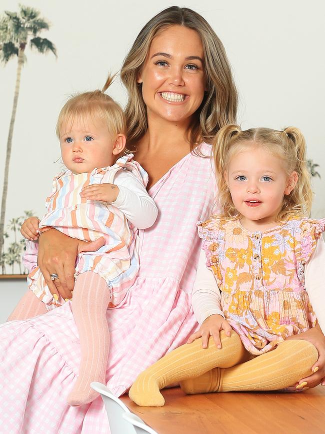 Amie Rohan with daughters Bella and Sadie.