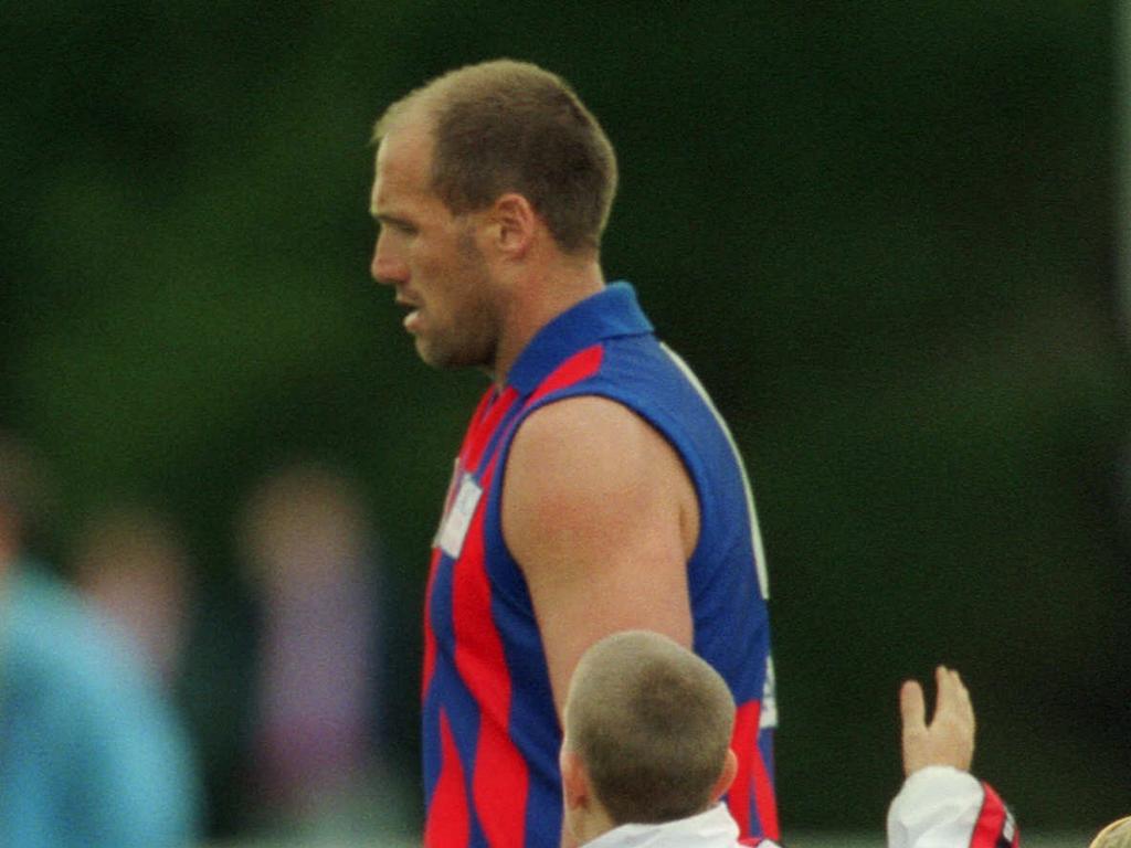 After returning with Port Melbourne, Lockett played two games for the Swans before injury forced him into retirement again.