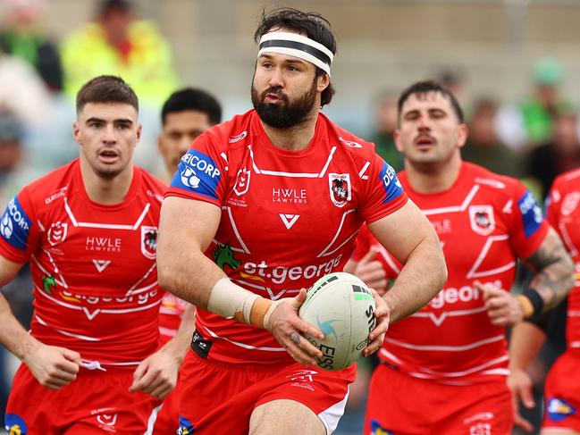 CANBERRA, AUSTRALIA - AUGUST 14: Aaron Woods of the Dragons in action during the round 22 NRL match between the Canberra Raiders and the St George Illawarra Dragons at GIO Stadium, on August 14, 2022, in Canberra, Australia. (Photo by Mark Nolan/Getty Images)