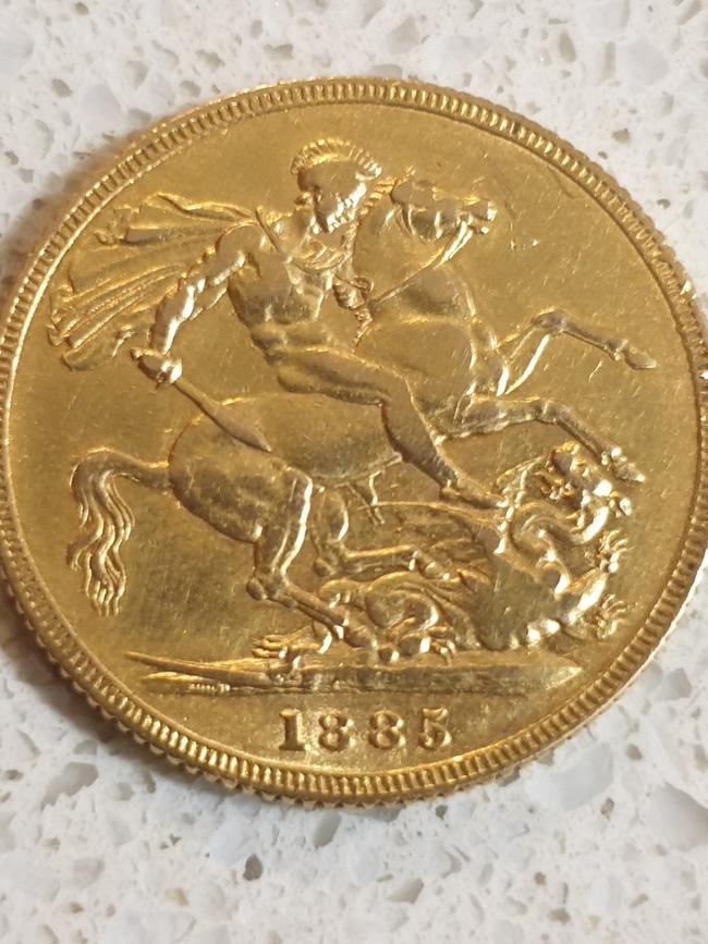 The 1885 gold sovereign coin featuring Queen Victoria.