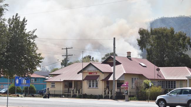 Views of the Esk Bushfire from main street in 2019 when bushfires threatened the small Somerset town.