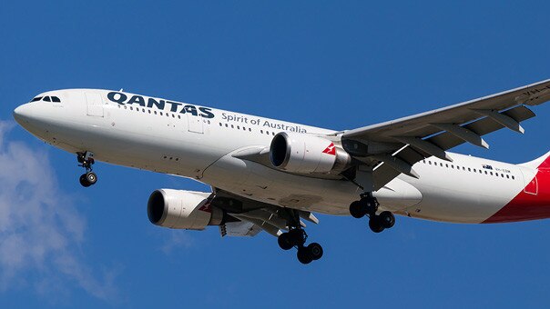 Qantas airbus a330 200 plane