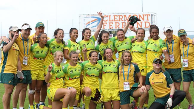Australia celebrates its maiden world series win. Photo: Martin Seras Lima/TrySport Images.