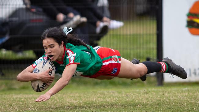 Corrimal’s Ana Raduva crosses for a try. News Local, Pictures by Julian Andrews.