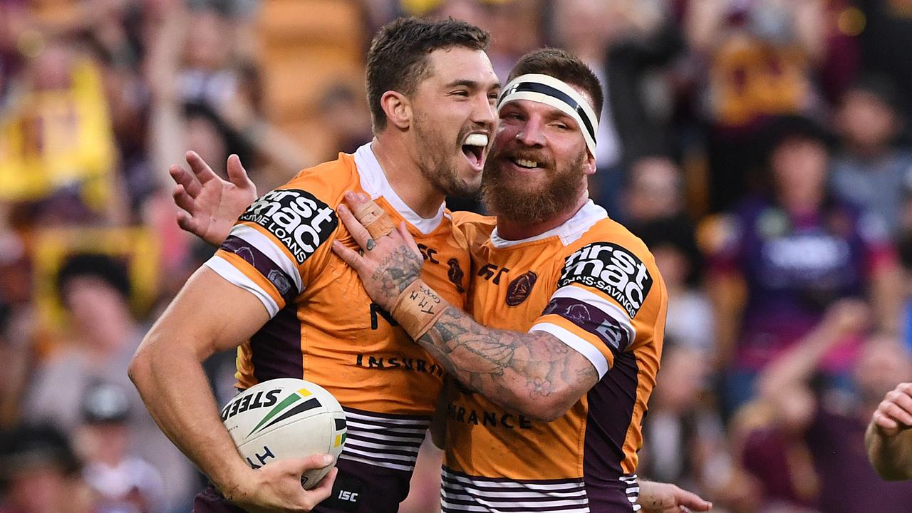 Corey Oates has reportedly signed with the Broncos.