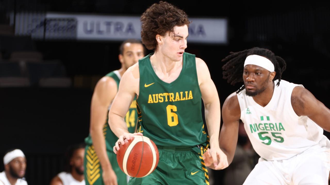 Josh Giddey wants to play for the Boomers with Ben Simmons. (Photo by Ned Dishman/NBAE via Getty Images)